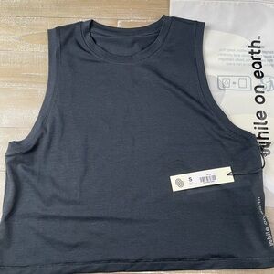 While on Earth Range Tank • Women’s S • Black NWT